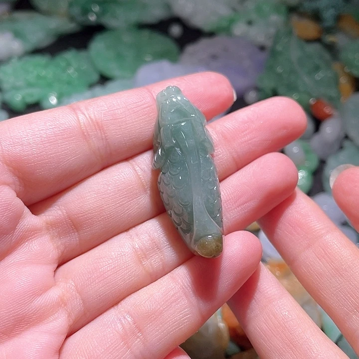 颈饰未镶嵌翡翠天