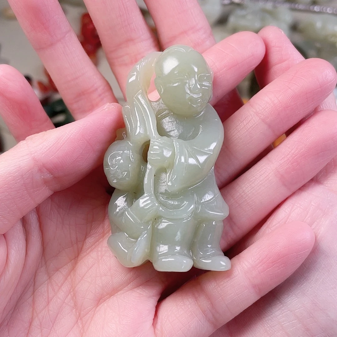 颈饰未镶嵌和田玉（糖玉）
