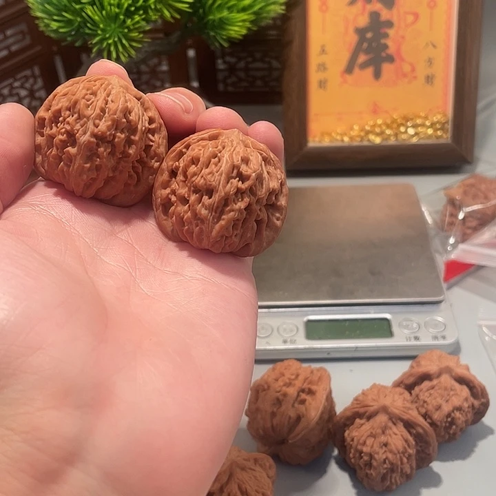 *****文玩核桃吊坠四座楼