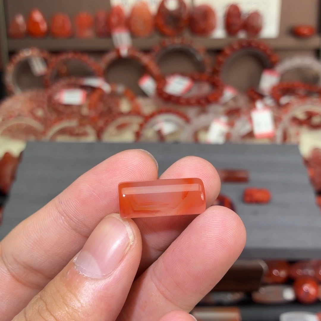 只***你南红玛瑙未镶嵌颈饰路路通