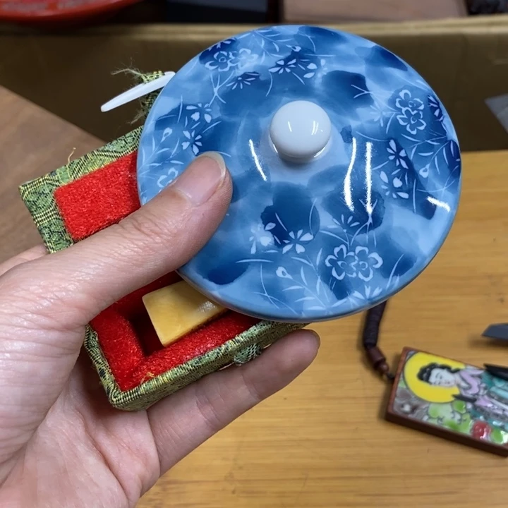 瓷中古工艺品一件