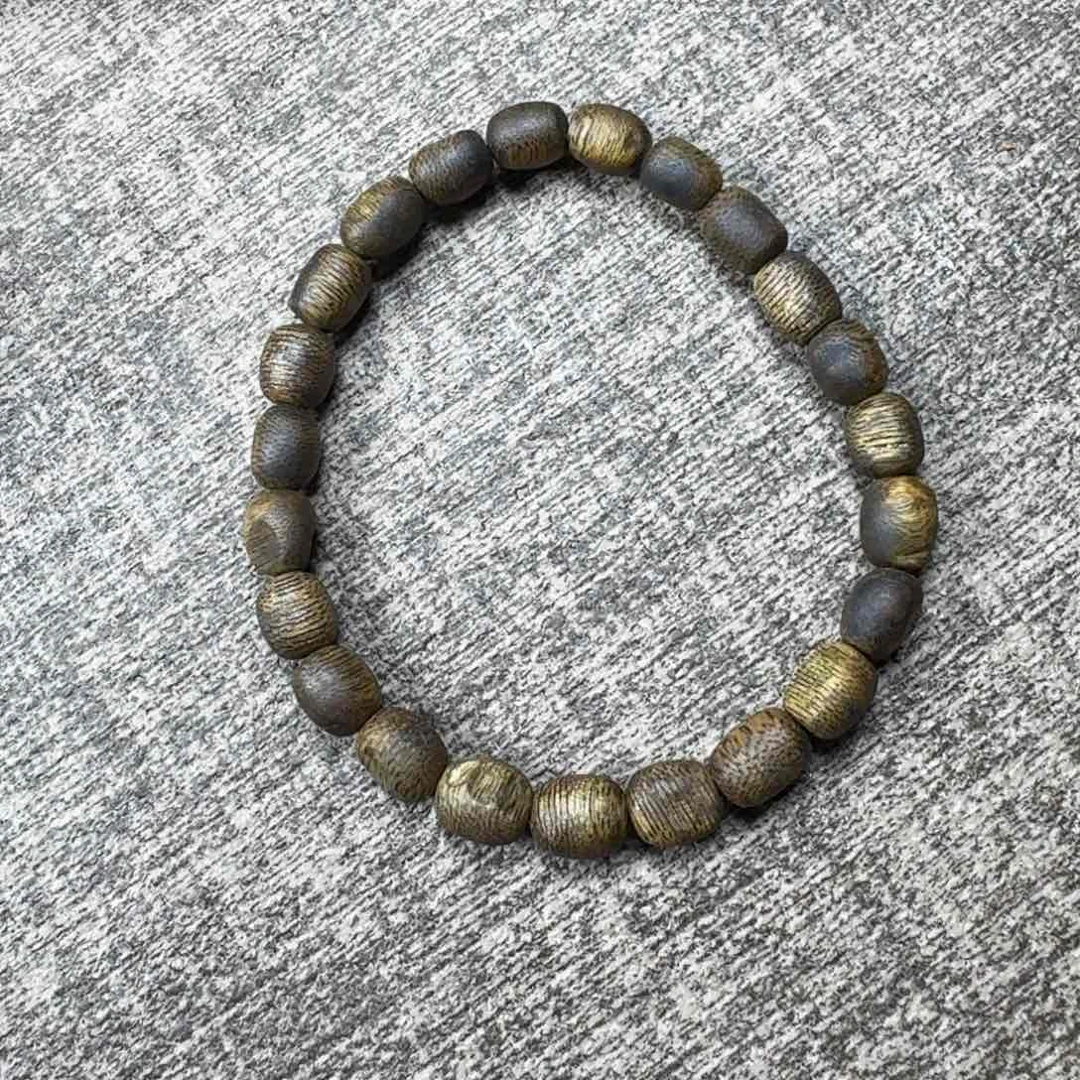 沉香碎屑沉香绿棋张勺子留疤珠0.6/3.7