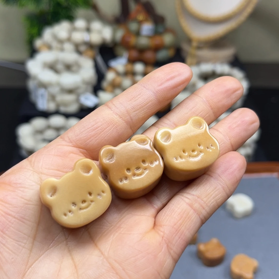 菩提根/象牙果吊坠1,22.42瑕疵饼熊