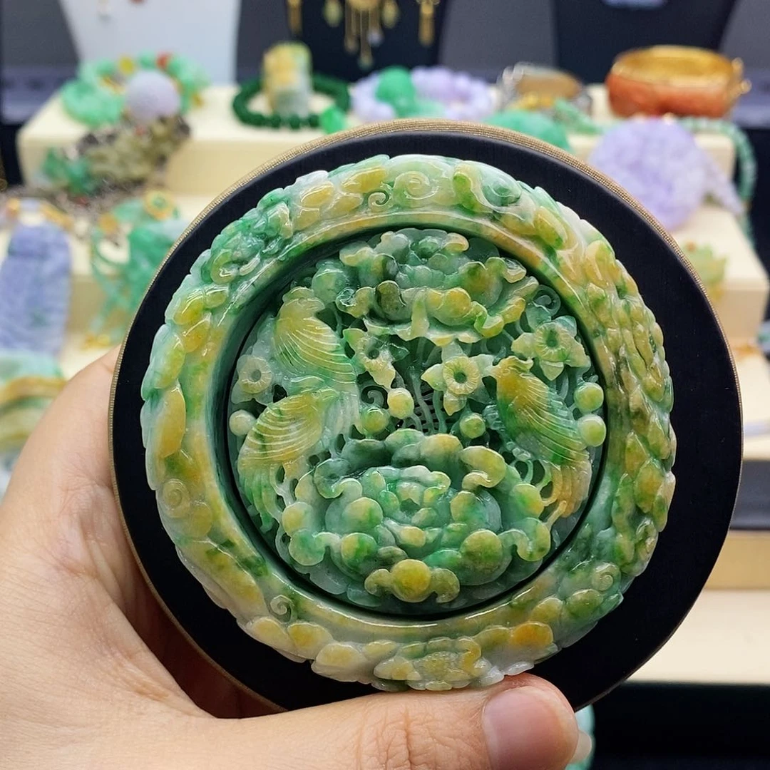 翡翠手镯未镶嵌套镯
