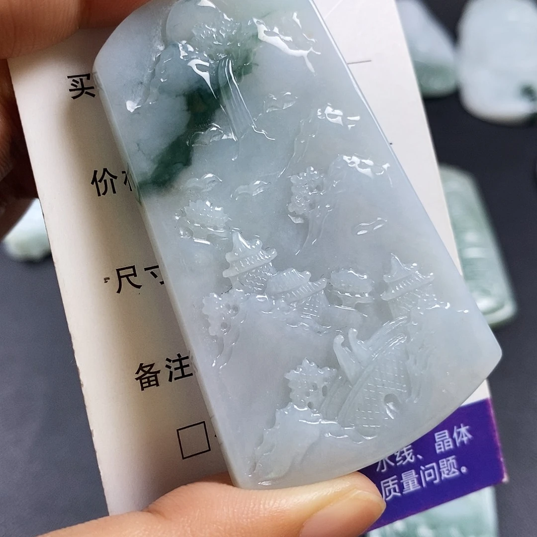 翡翠未镶嵌颈饰翡翠