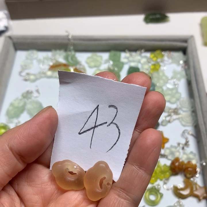 蛇纹石玉耳钉足银镀金镶嵌夏**荷