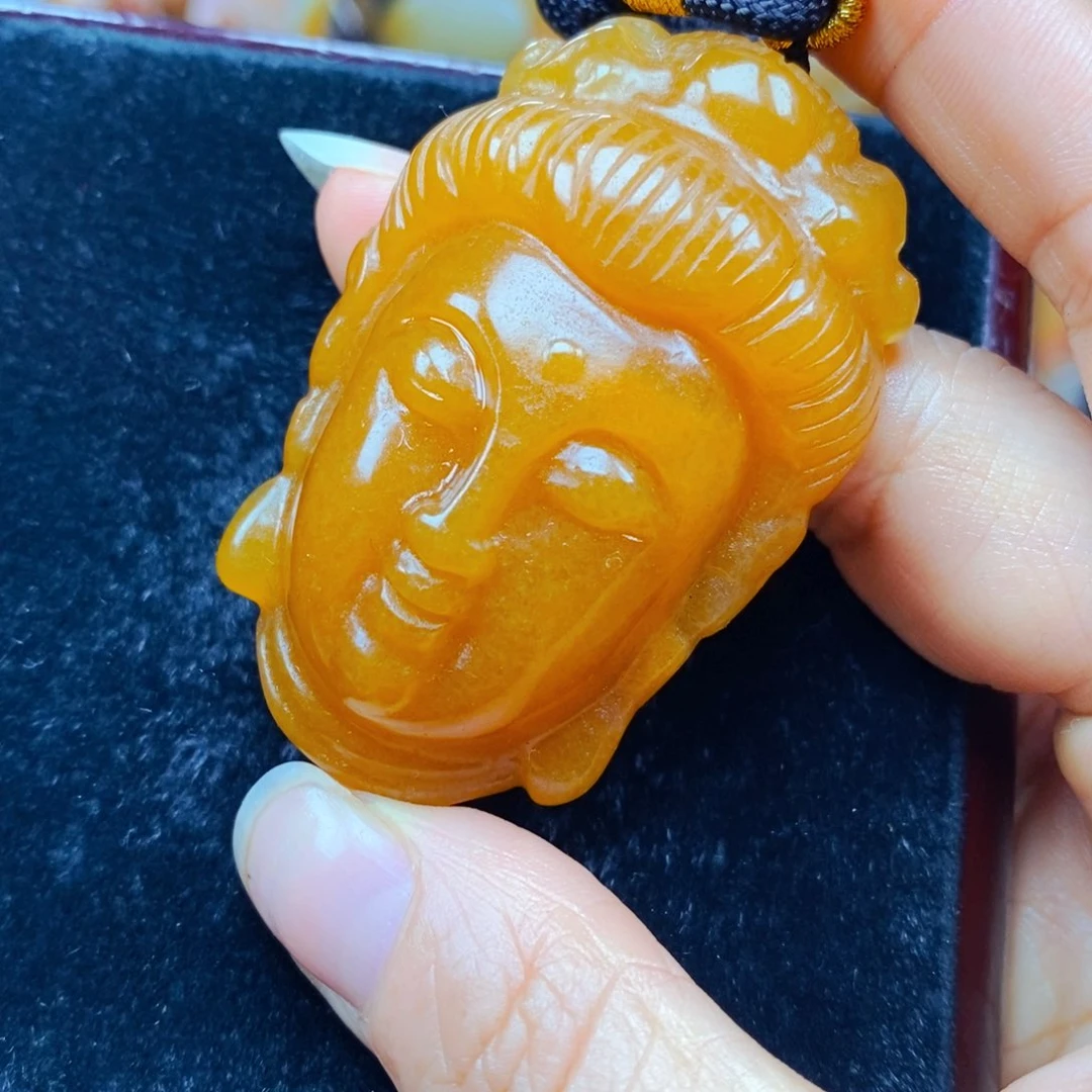 石英质玉（黄龙玉）未镶嵌颈饰
