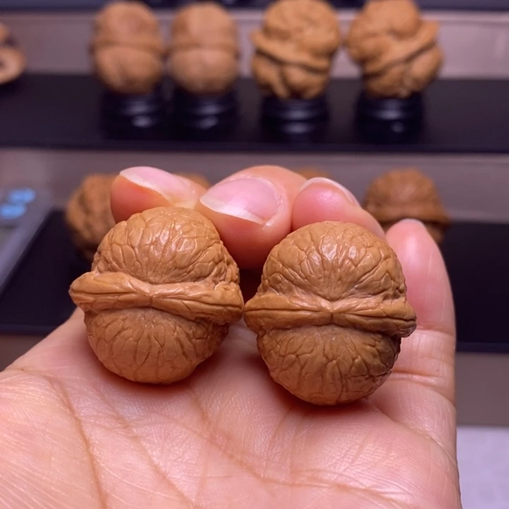 文玩核桃把件粗筋铁锤43