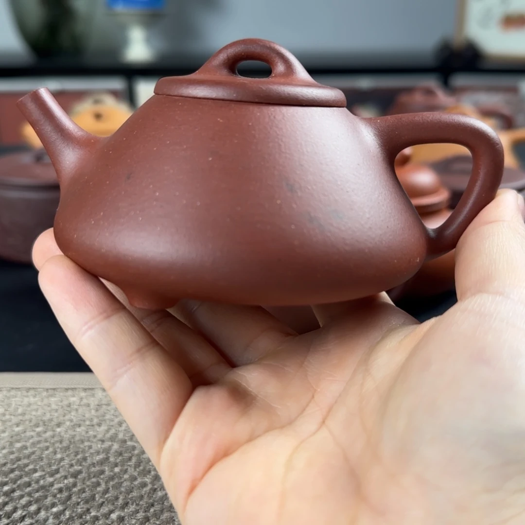 上****紫砂茶壶微瑕子冶