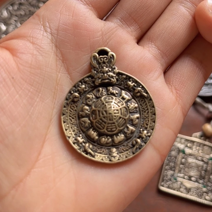 颈饰琉璃阿****兔喜欢的朋友