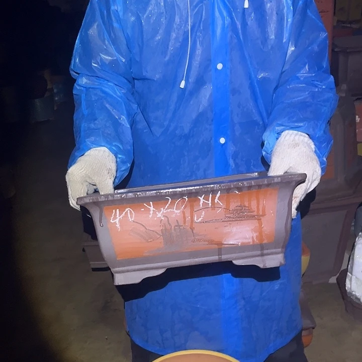 紫砂紫砂花盆和一