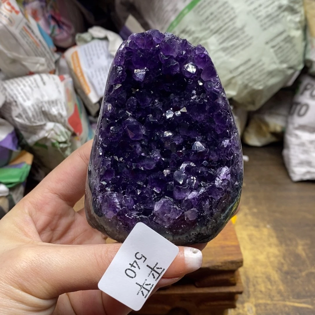 水晶乌拉圭未镶嵌