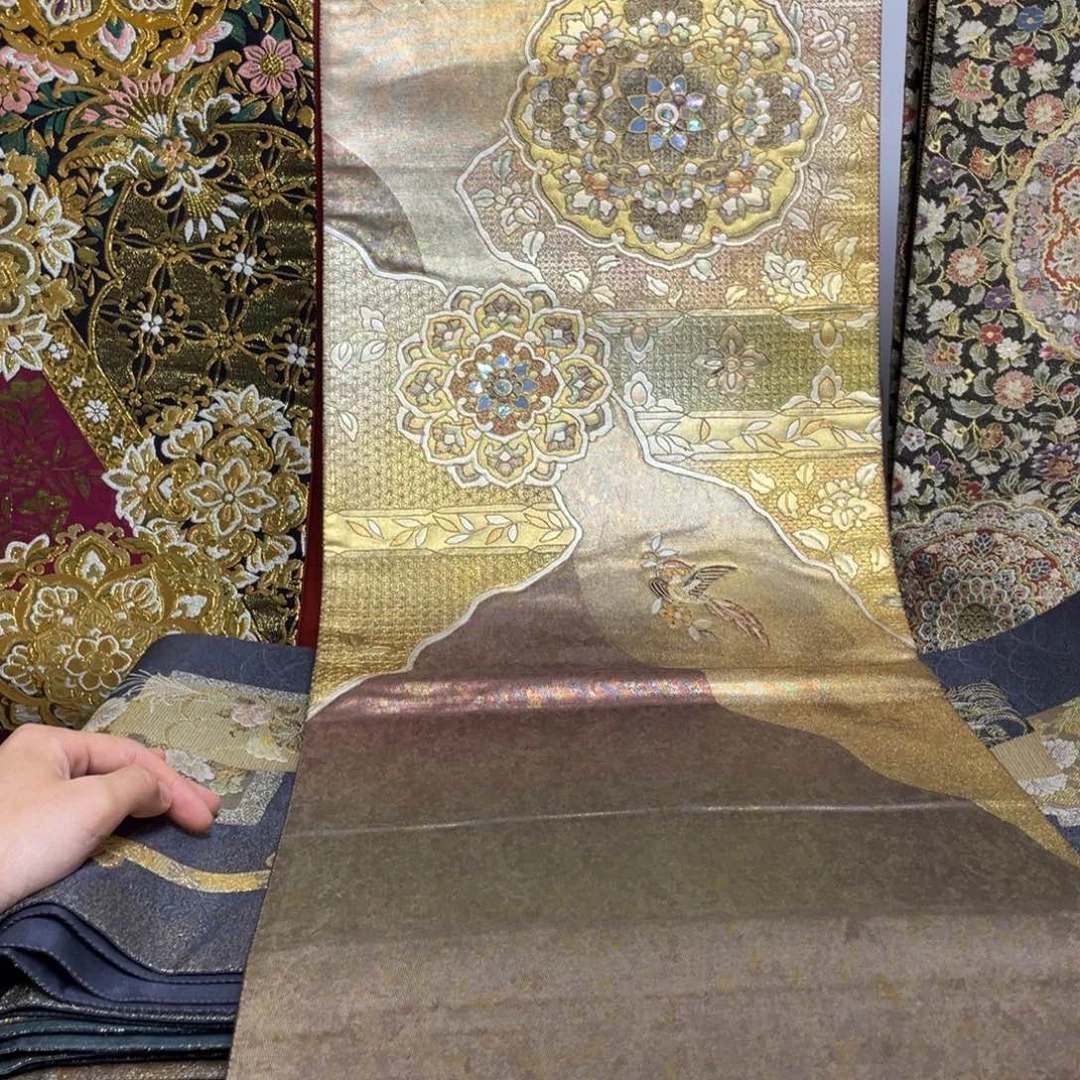 刺绣织锦技艺高超的