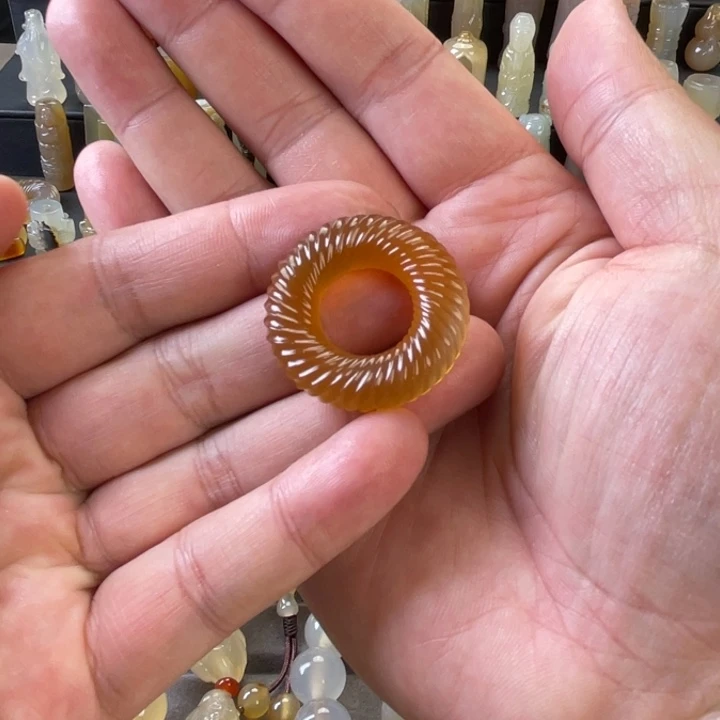 精***）玛瑙未镶嵌手饰环子