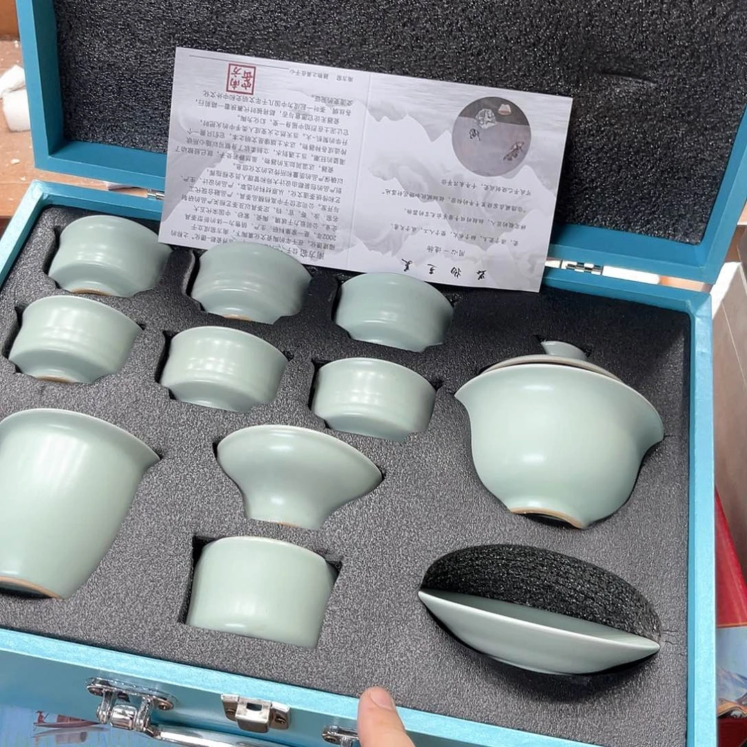 孤品茶具套装等。