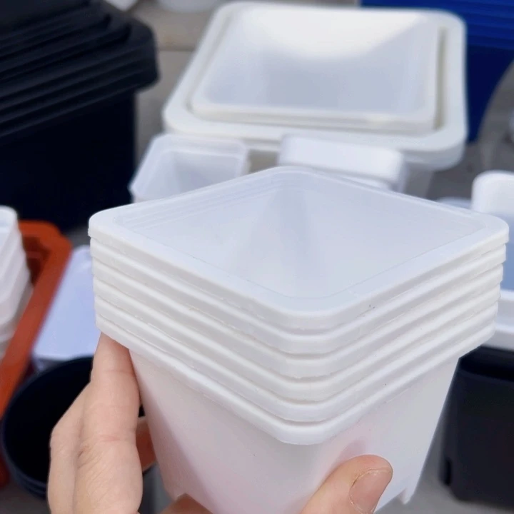 塑料白方口9高7一组30