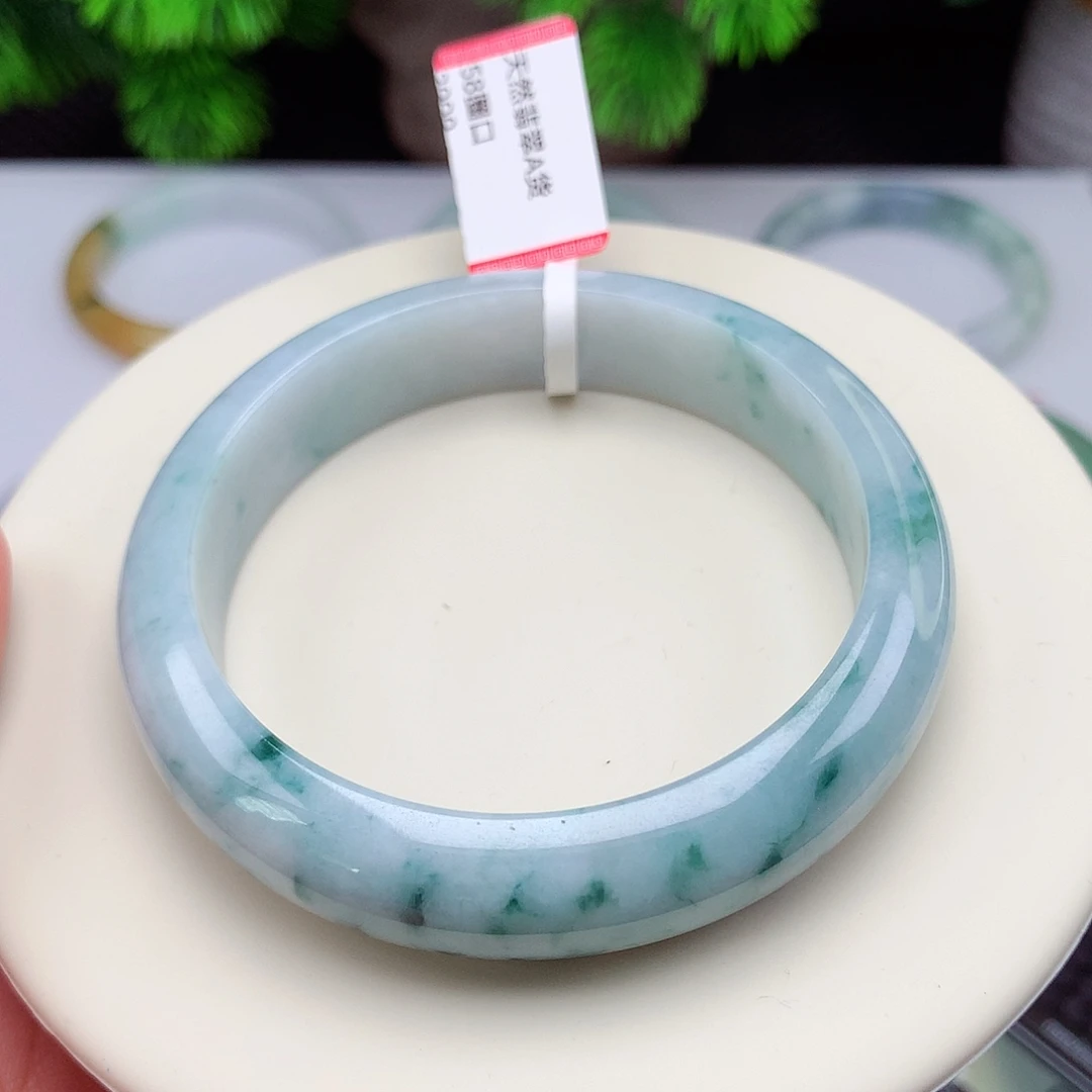 翡翠未镶嵌手镯58圈