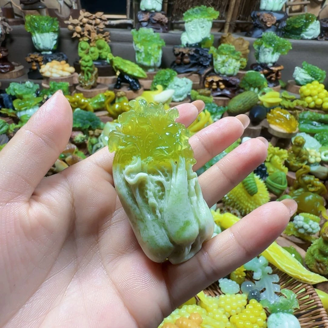 小***果蛇纹石玉未镶嵌玉石摆件