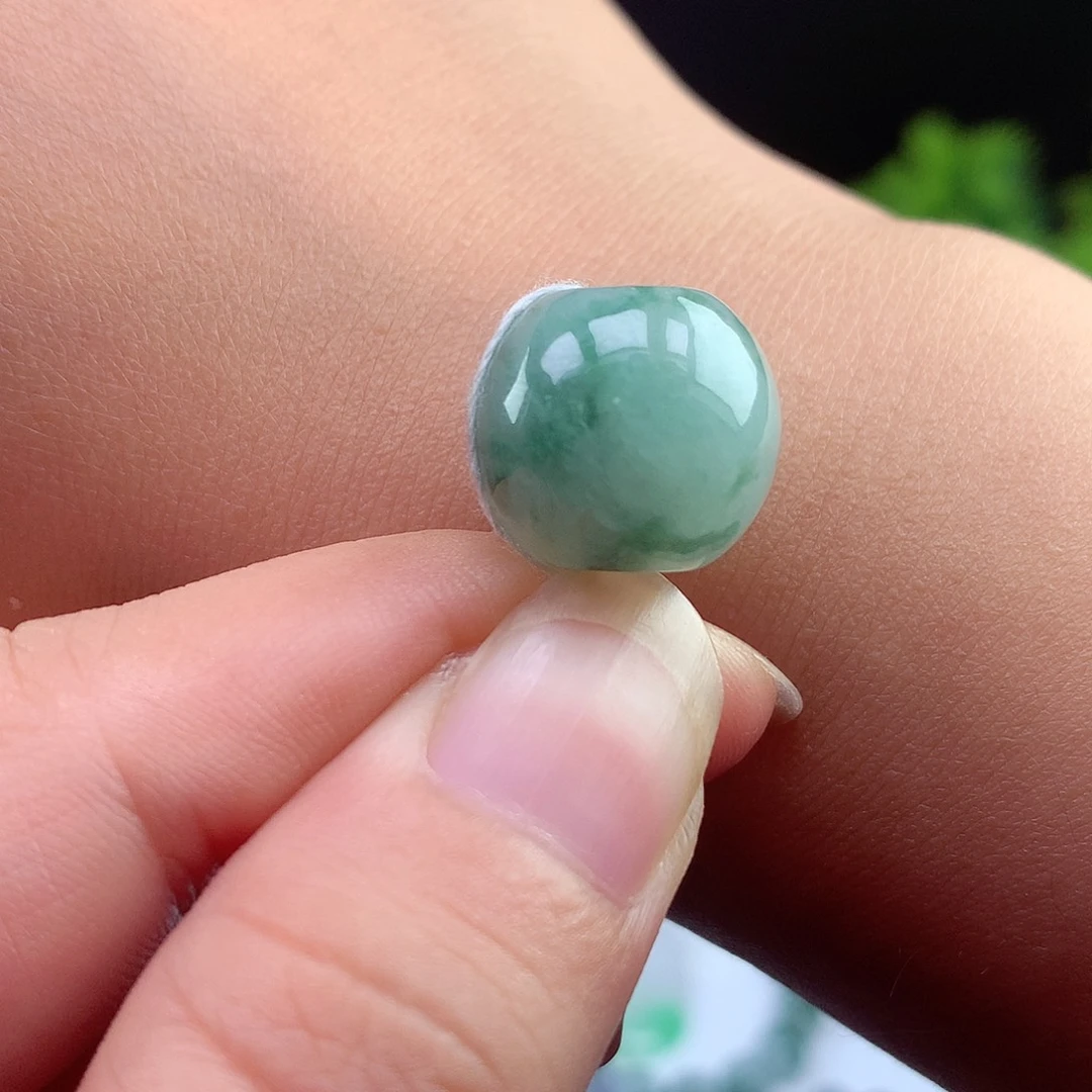 翡翠未镶嵌颈饰吊坠