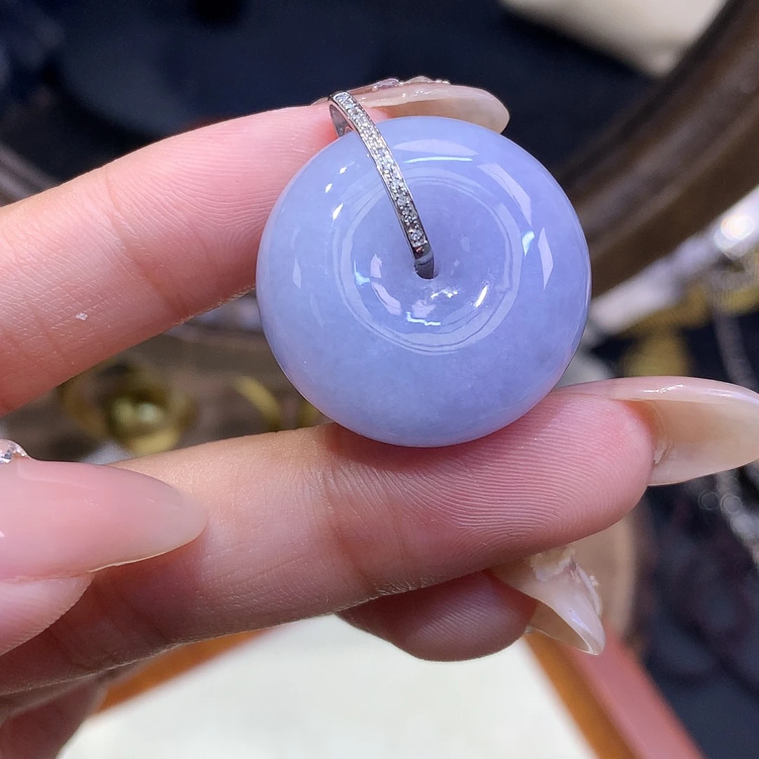 18K金镶嵌挂件翡翠