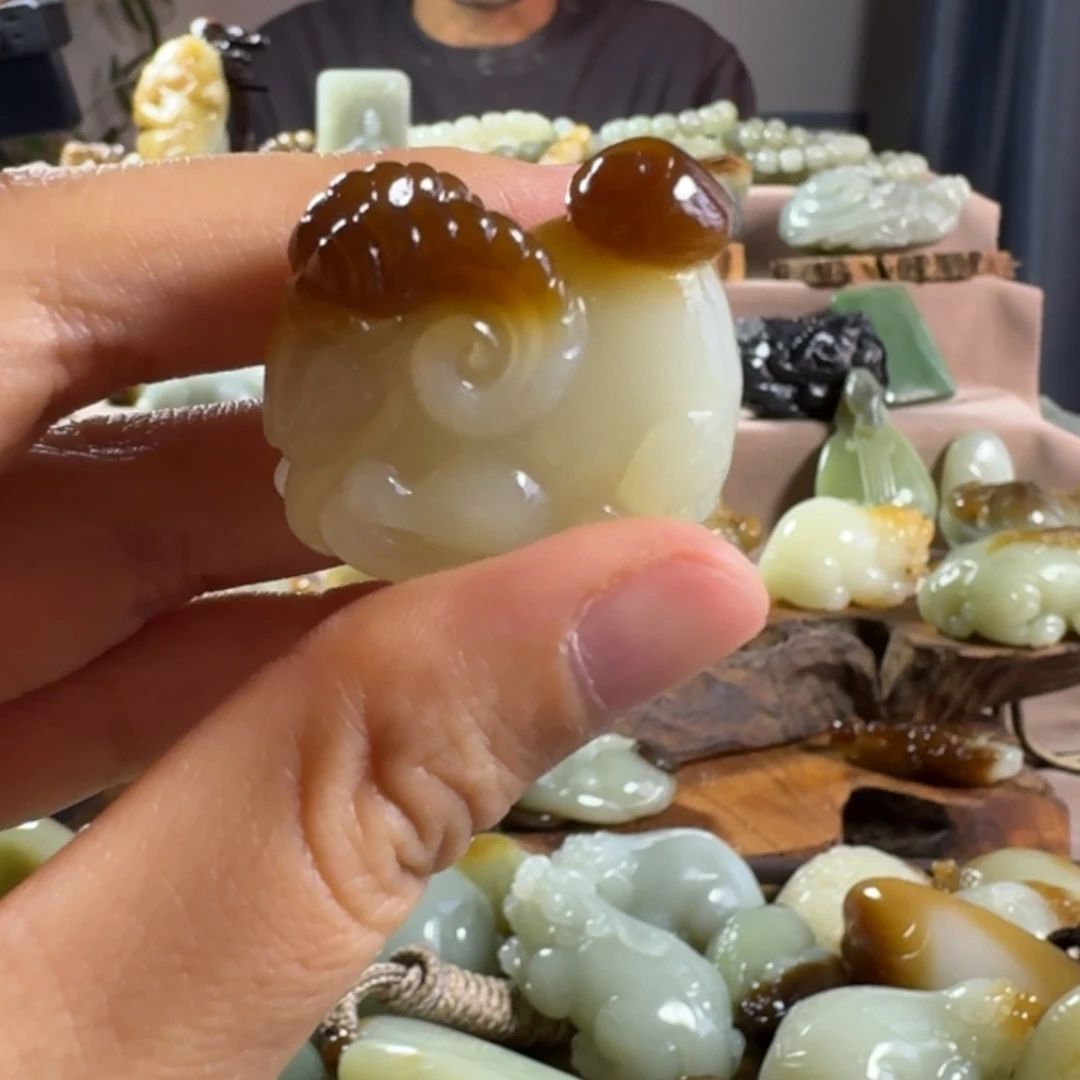 ****•和田玉（糖玉）未镶嵌挂件