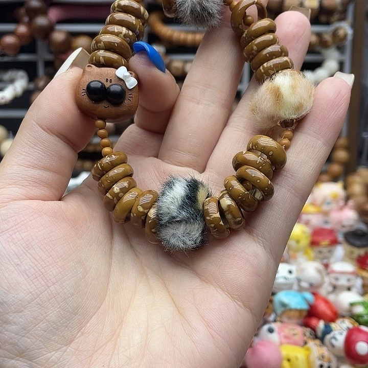 非金属手串和配饰一起