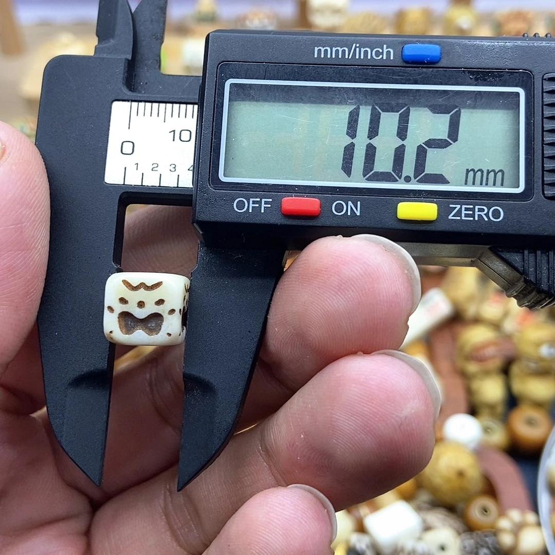 其他鹿骨喜怒哀乐配饰背云