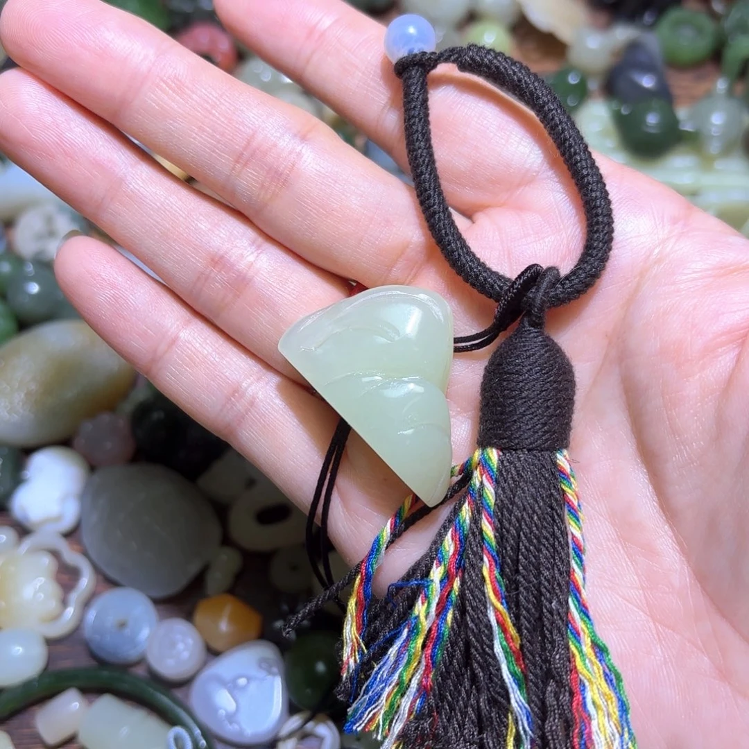 和田玉未镶嵌珠宝半成品