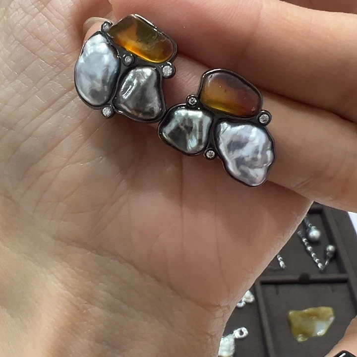 银S925镶嵌耳饰海水珍珠得*嘻