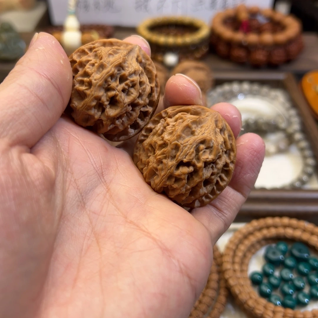 文玩核桃把件苹果园核桃39-38-37三围6号