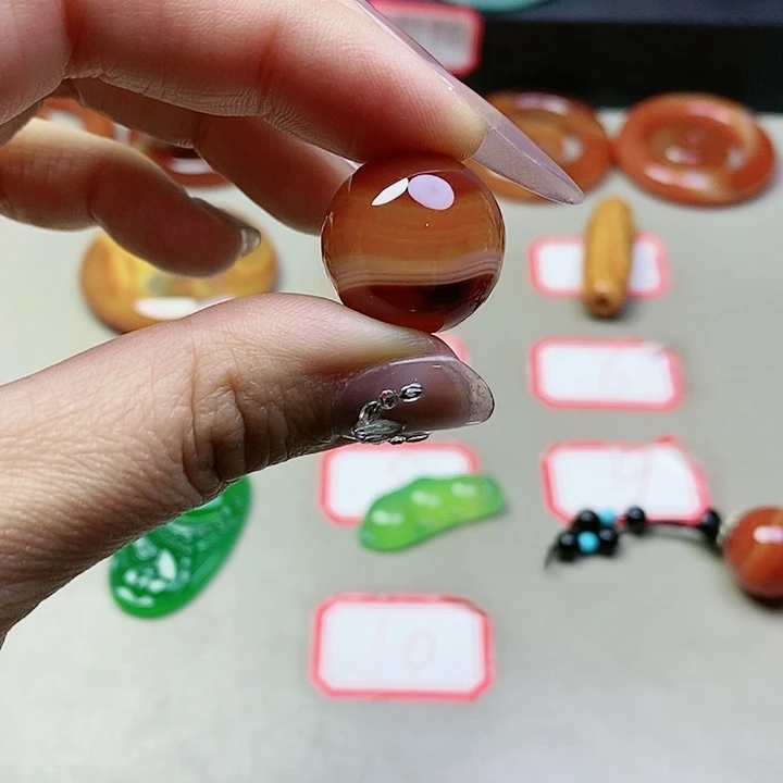 玛瑙/玉髓吊坠(不含链)未镶嵌?**?