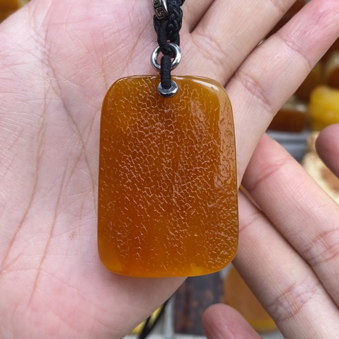 蜜蜡未镶嵌珠宝奇石