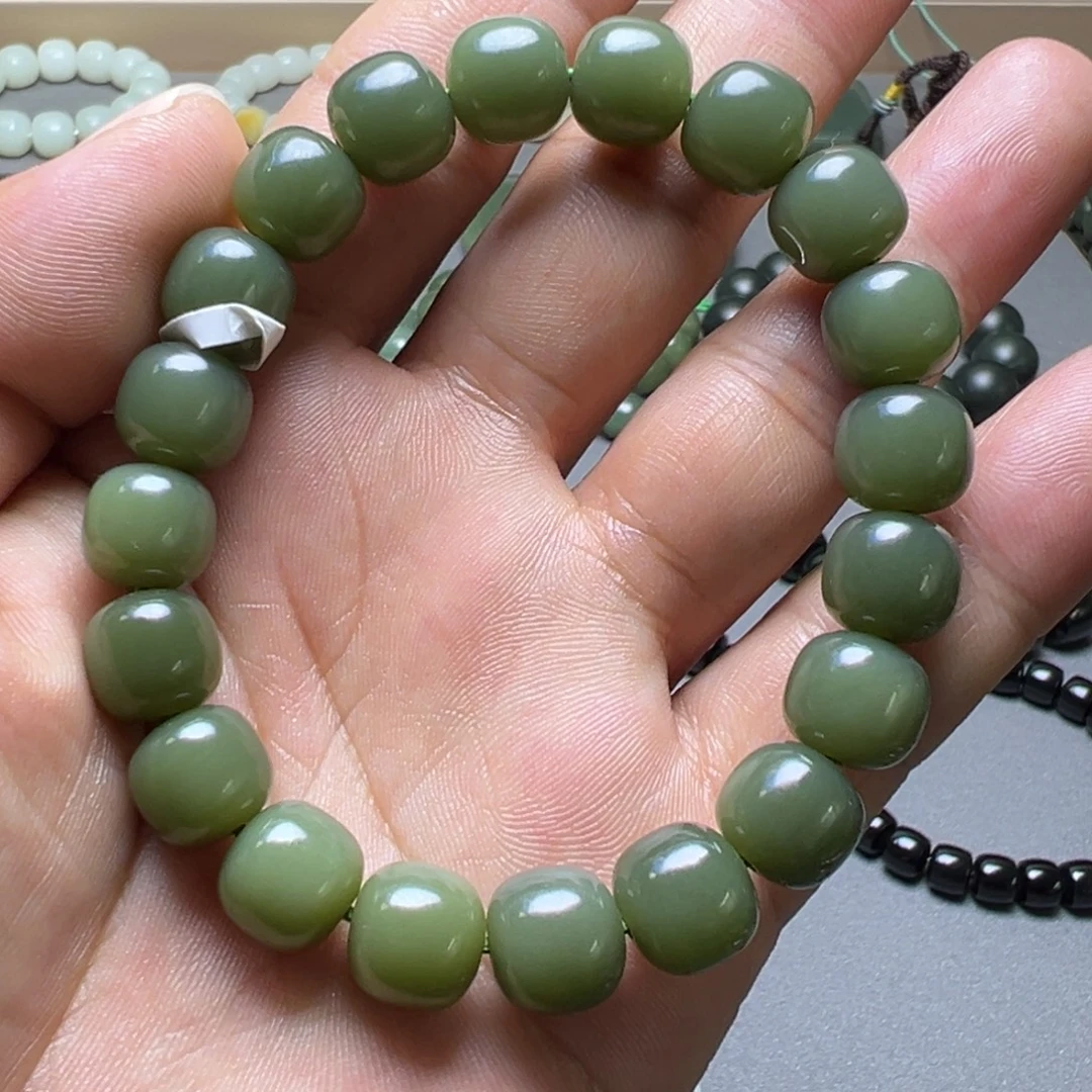 和田玉未镶嵌手链沙枣青卡11微棉