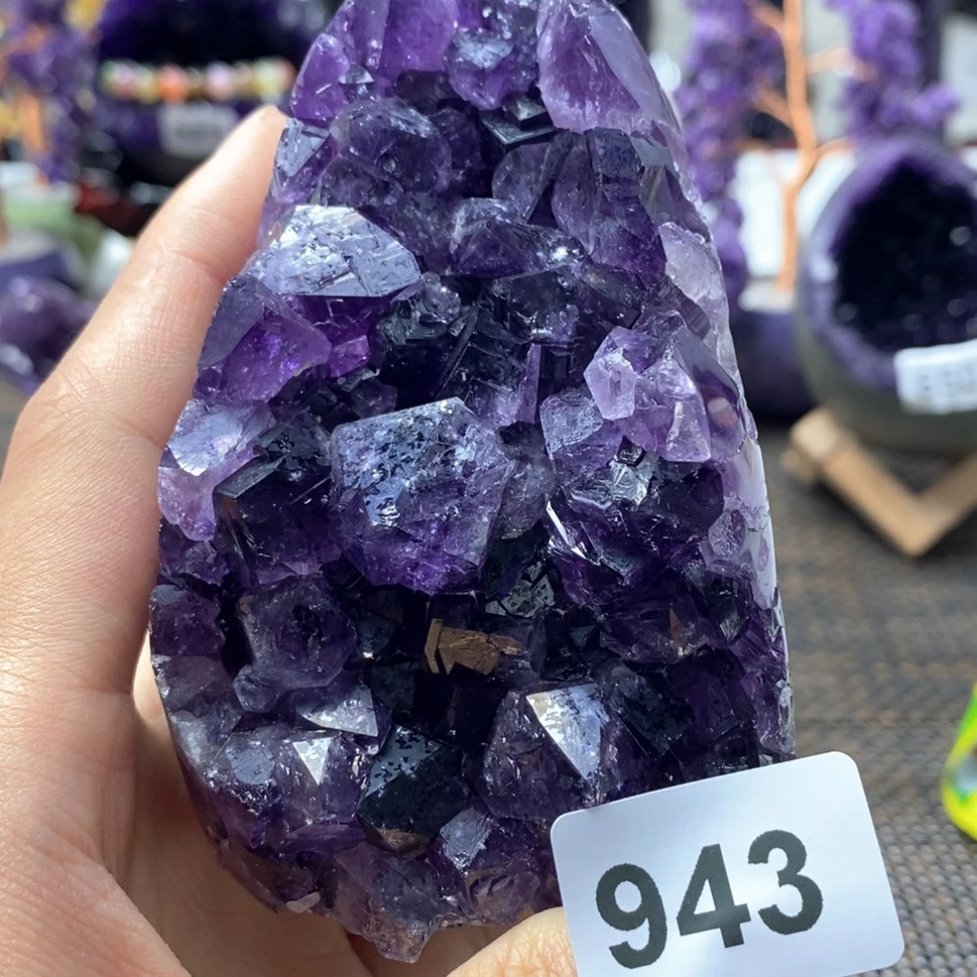 紫晶未镶嵌大型摆件（非配饰）