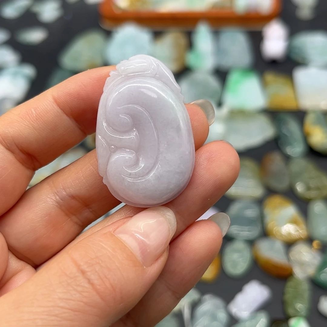 【闪购商品】翡翠颈饰未镶嵌如意