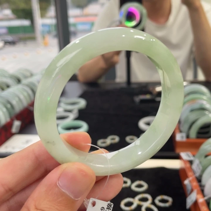 翡翠未镶嵌手镯56