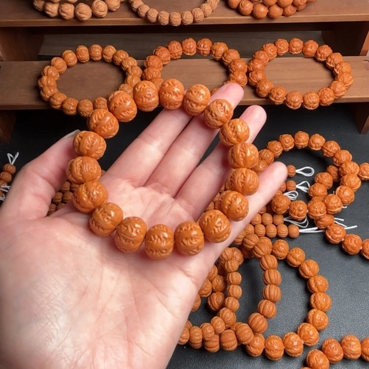 佼***者手串猴头核桃1111111111