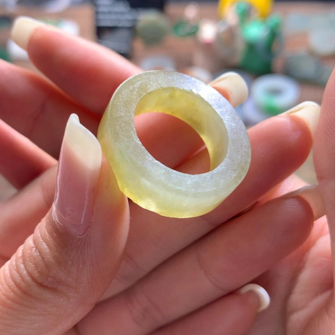 定制翡翠未镶嵌快****7翡翠特色保圈