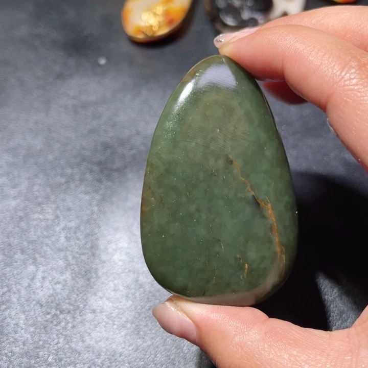 和田玉未镶嵌珠宝奇石