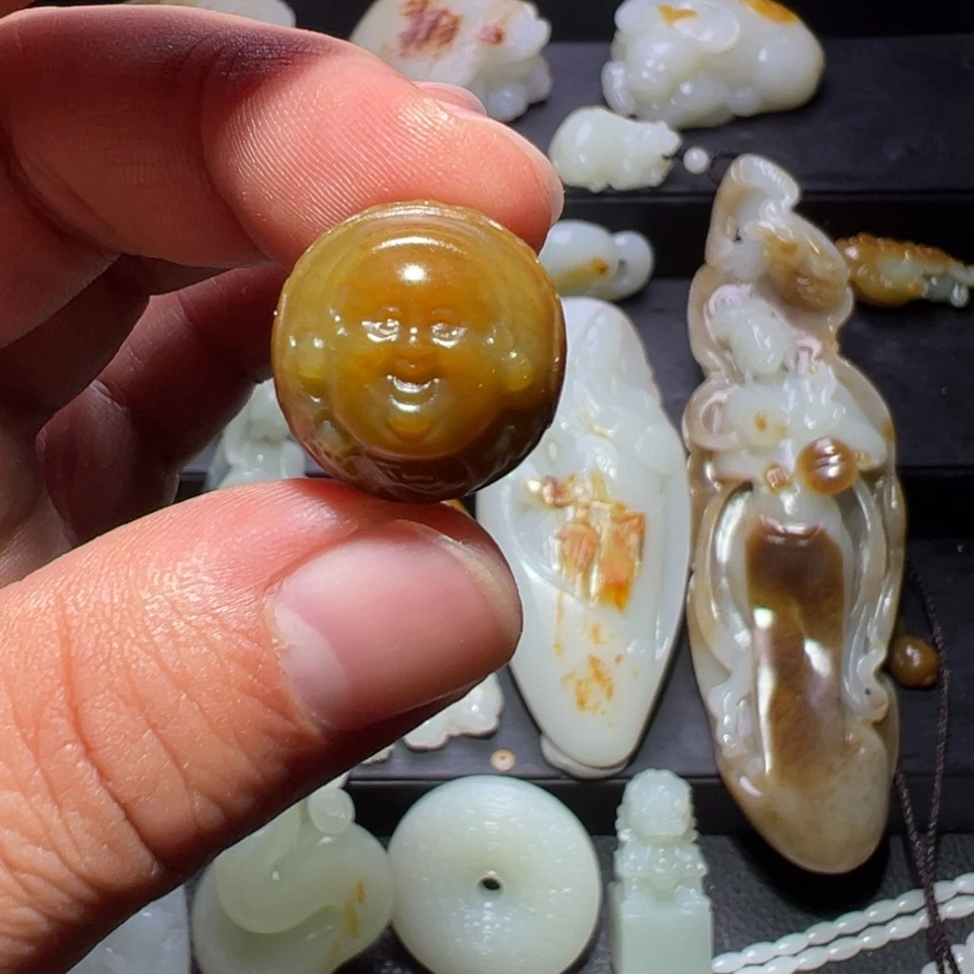 @***染和田玉未镶嵌颈饰