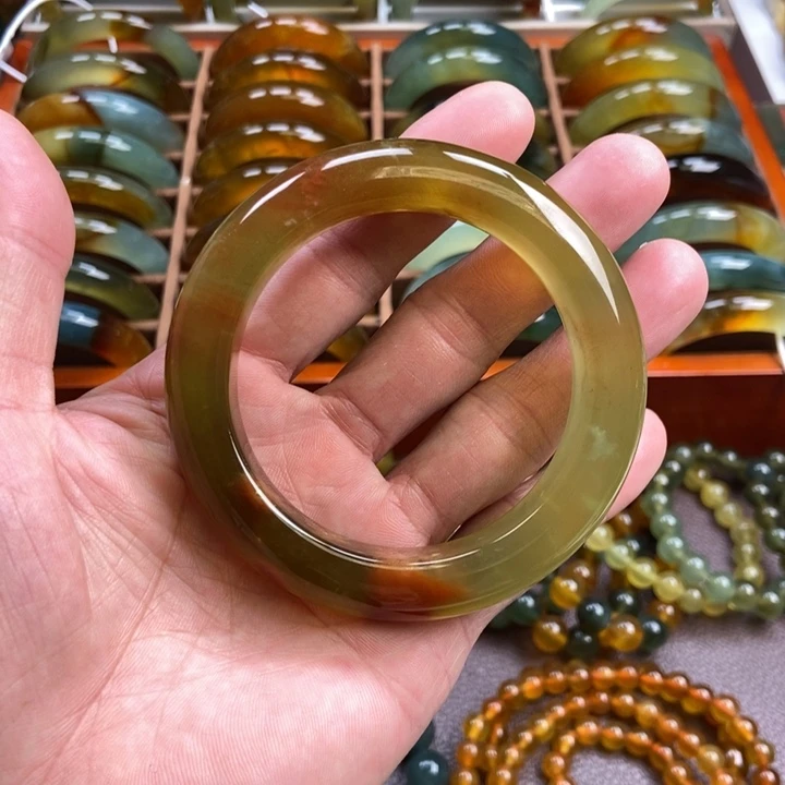 蛇纹石玉未镶嵌手镯戒指棋*?