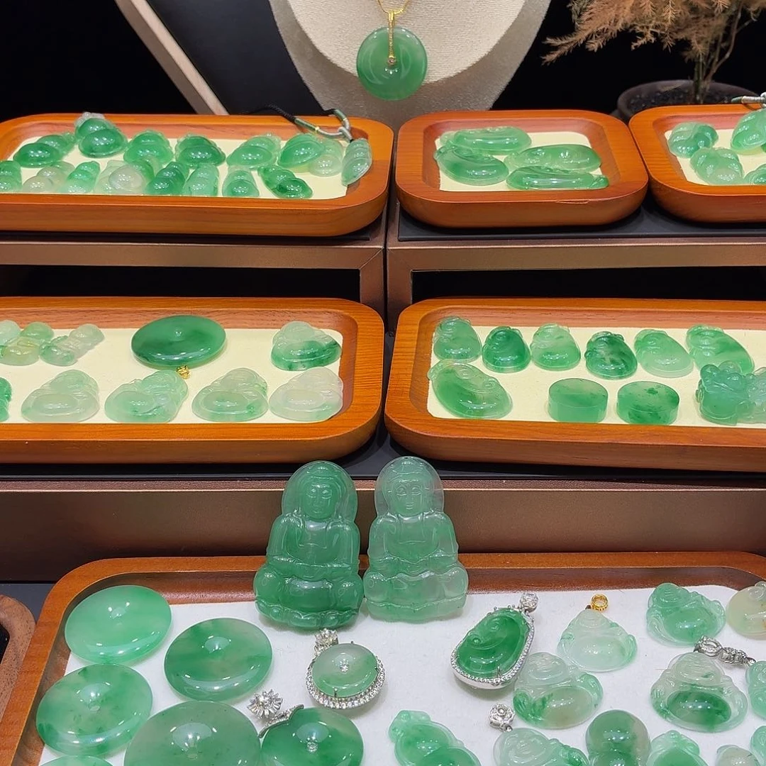 石英质玉未镶嵌吊坠(赠链)
