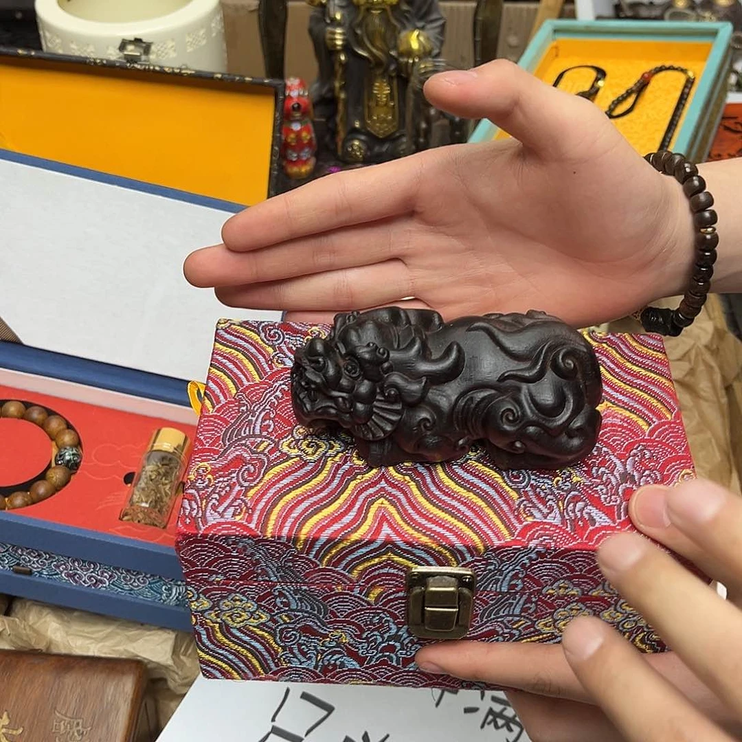 大叶紫檀（黑酸枝木类）