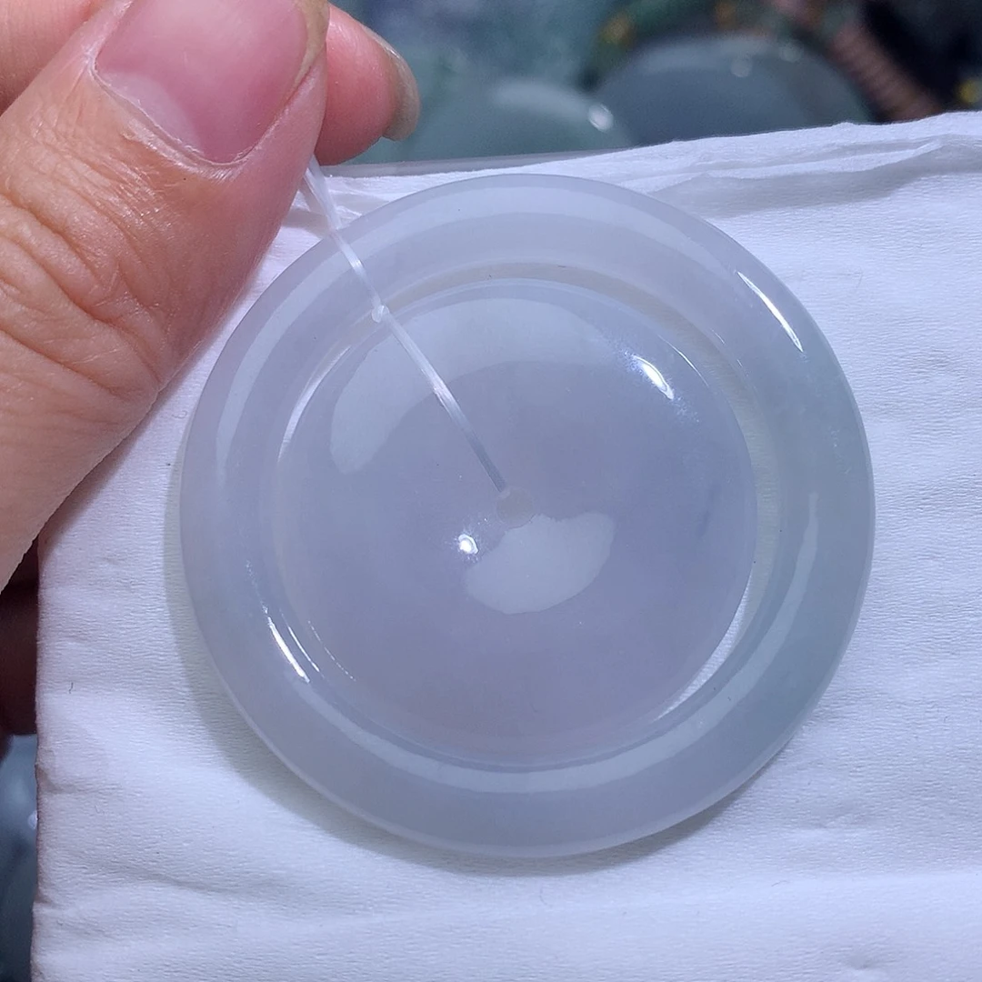 翡翠未镶嵌颈饰2539。