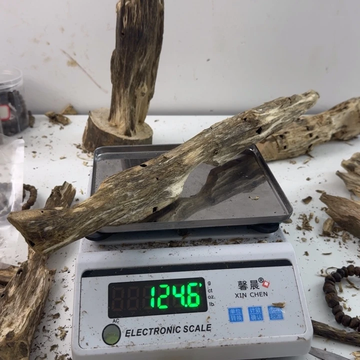 沉香沉香碎屑绿绮楠沉香124克