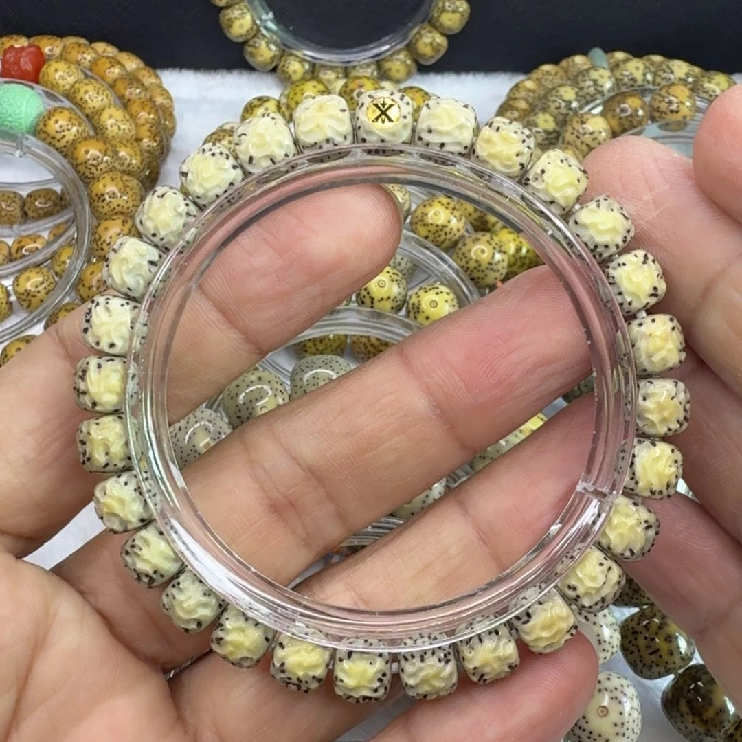 手串星月菩提金标雕刻绿背河豚87