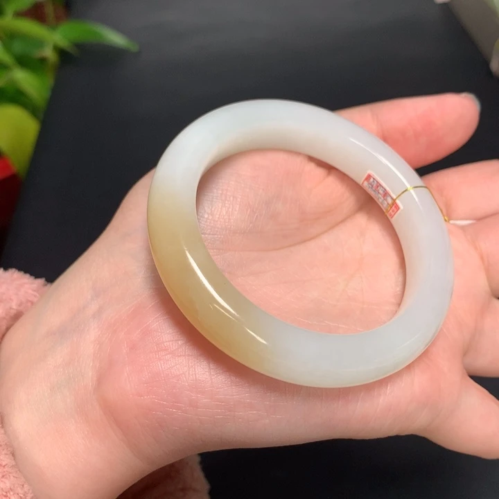 和田玉手镯未镶嵌53