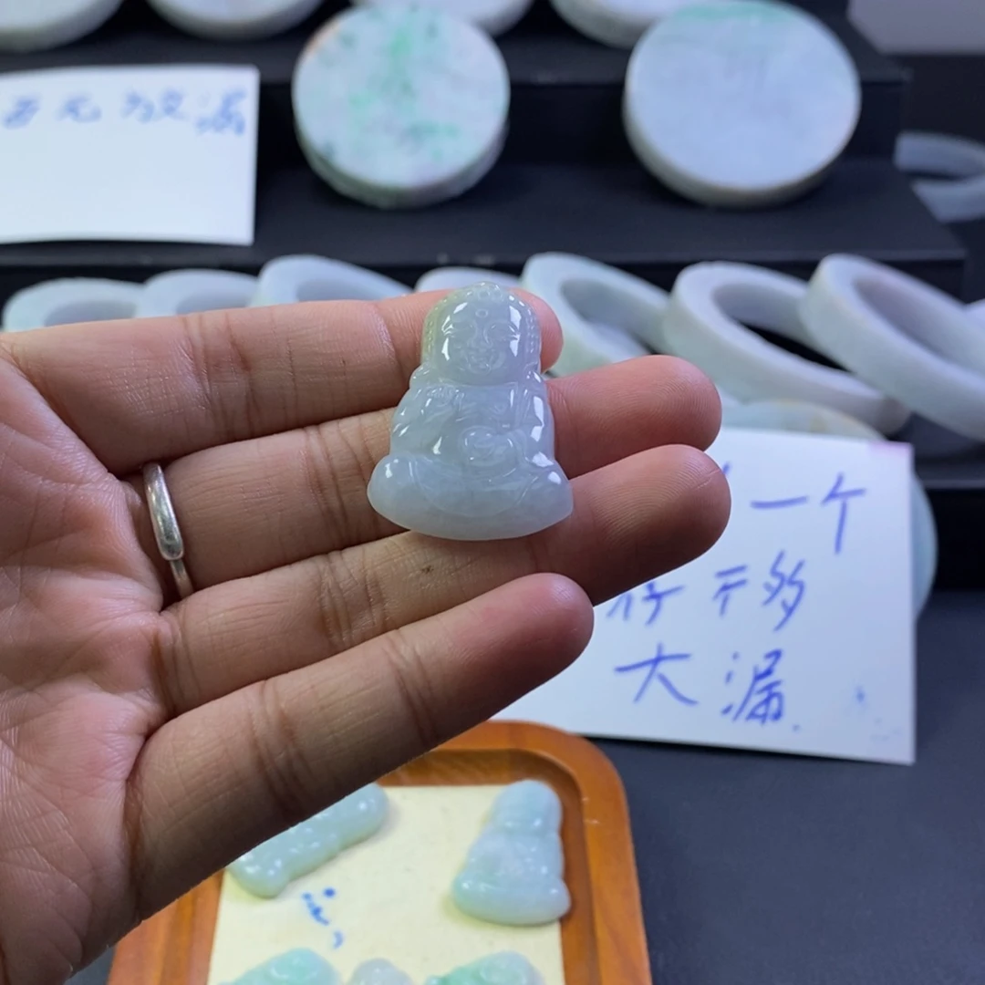 翡翠未镶嵌吊坠(不含链)悲**曲宝宝佛