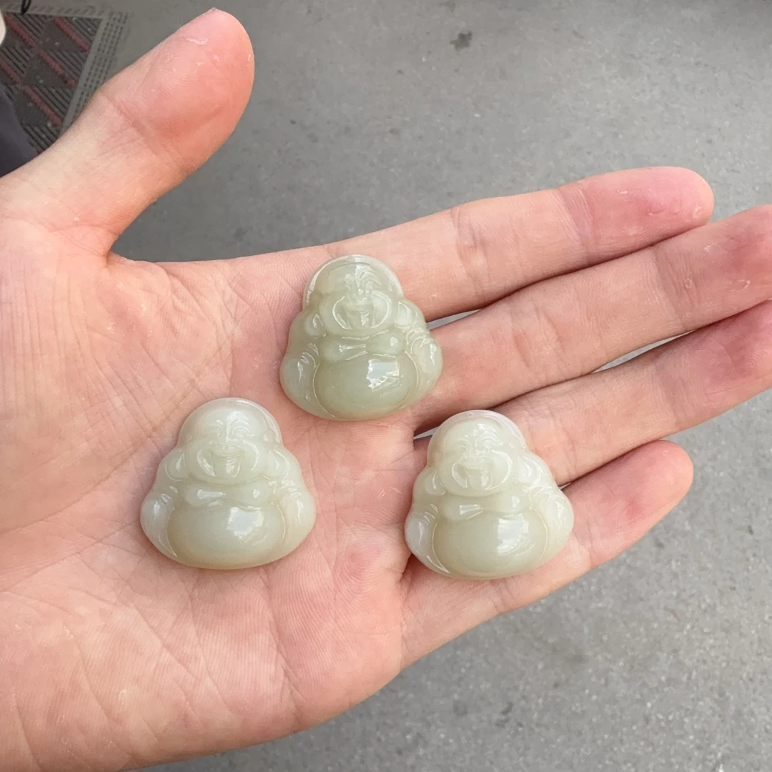 天然和田玉佛公吊坠约30mm左右多样性拍一发一r