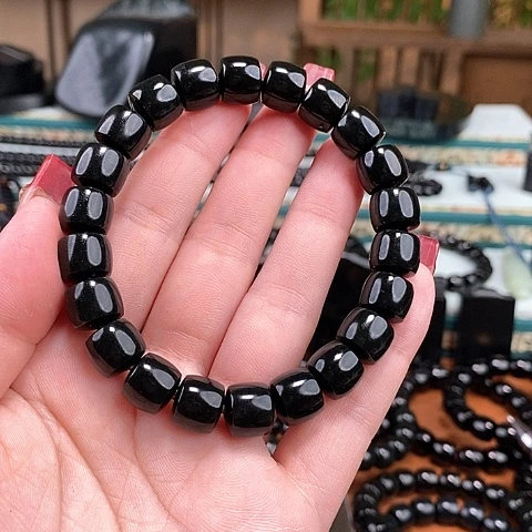 和田玉手链未镶嵌C****?